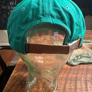 Unisex Lacoste cap with curved visor rare green